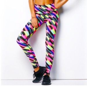 Victoria’s Secret knockout sport tight legging multicolor size medium